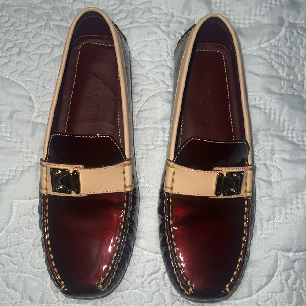 ♥️ Authentic Louis Vuitton Loafer patent shoes 37 - Picture 2 of 16